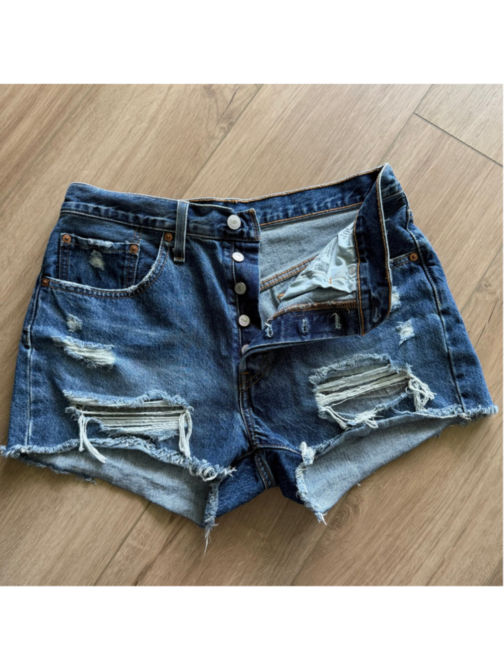 Levi's Distressed Denim Jean Shorts sz 30